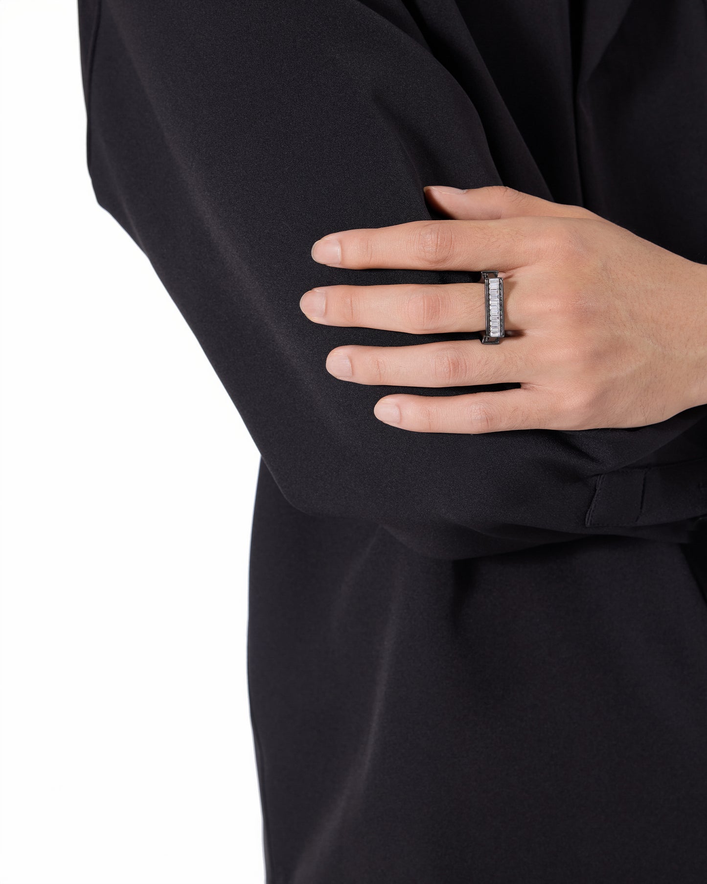 Montage Ring_Large_Black-Plated, White