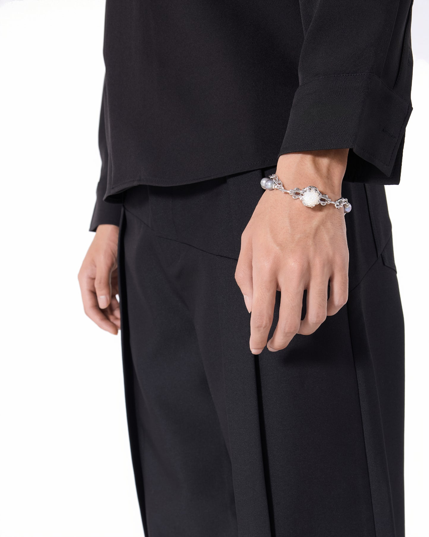 Zinnia Flower Bracelet_Grey Pearl