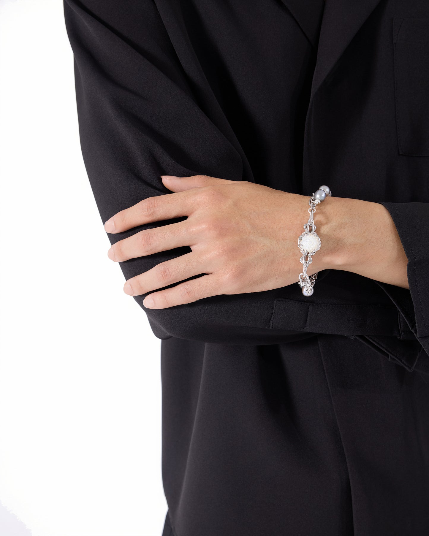 Zinnia Flower Bracelet_Grey Pearl
